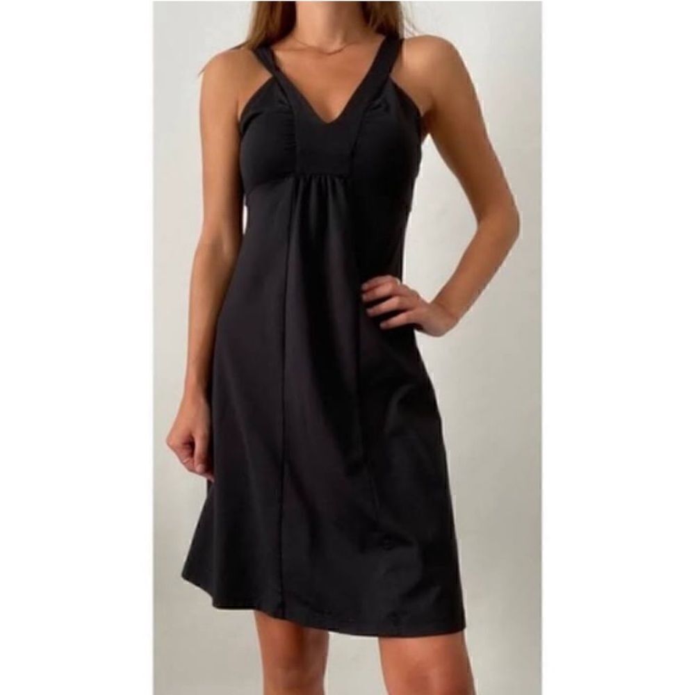 Patagonia Corinne Performance Dress in Black | SZ M